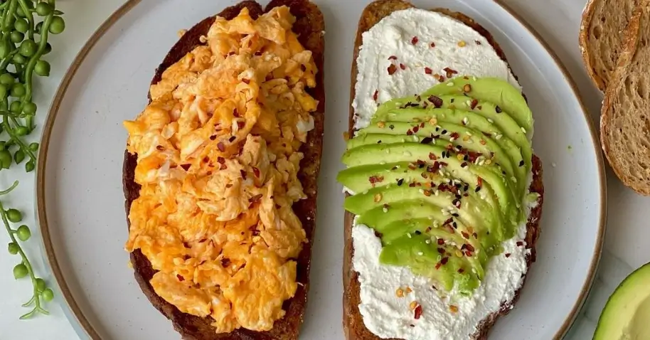 What Are Macronutrients - Your Ultimate Guide 2024 6 Bread with scrambled eggs and avocado