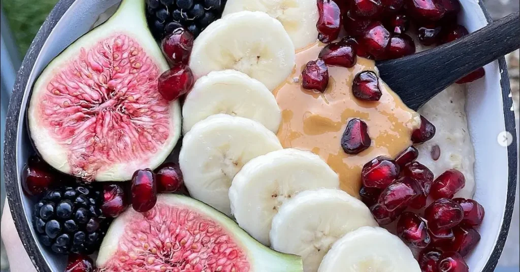 What Are Macronutrients - Your Ultimate Guide 2024 4 Porridge with figs pomegranate and blackberries
